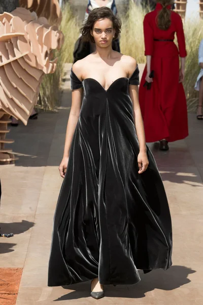Look 34